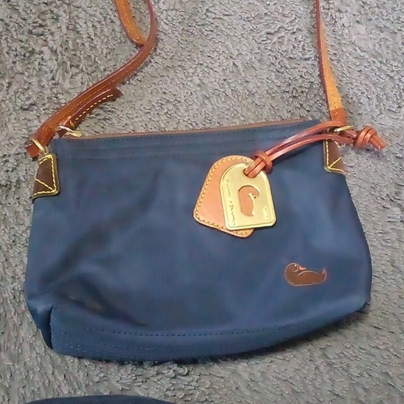 Dooney & Bourke Handbags - Dooney & Bourke nylon crossbody